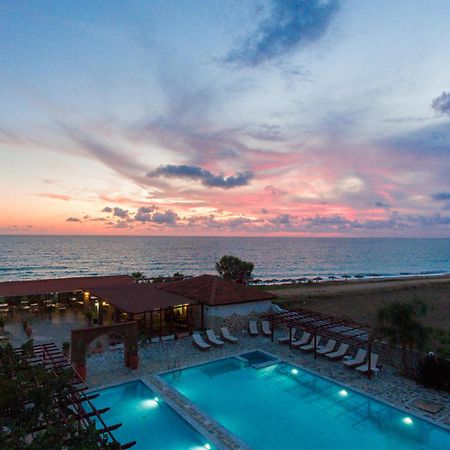 Poseidon Beach Hotel 卡斯特罗西基亚 外观 照片