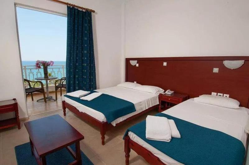 Poseidon Beach Hotel 卡斯特罗西基亚 外观 照片
